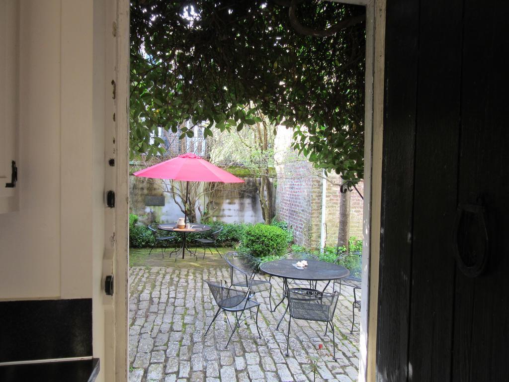 Historic 86 Church Street Charleston Exterior photo
