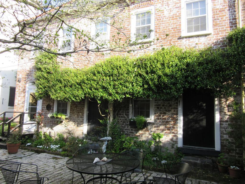 Historic 86 Church Street Charleston Exterior photo